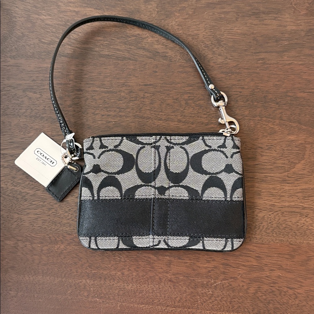 NWT Coach Signature Stripe Jacquard Wristlet Black White Zip Pouch F42618
